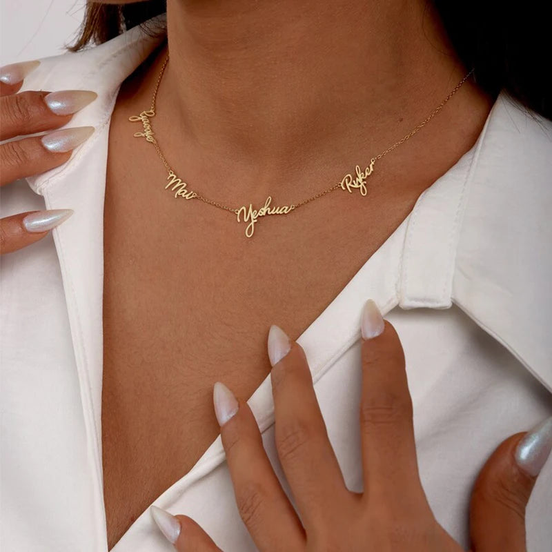 L'Ort et Lien Engraved Necklace